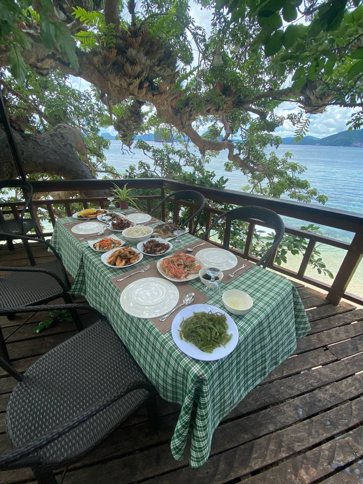 Island lunch.